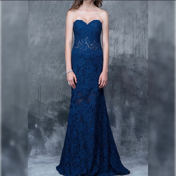 Nina Canacci Style 2121 Prom Dress - Picture 2 of 4